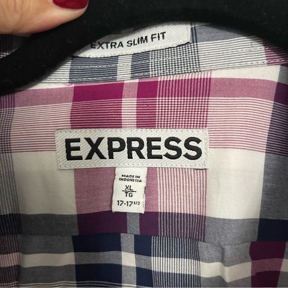 🆕 Express Button Down - Picture 2 of 3